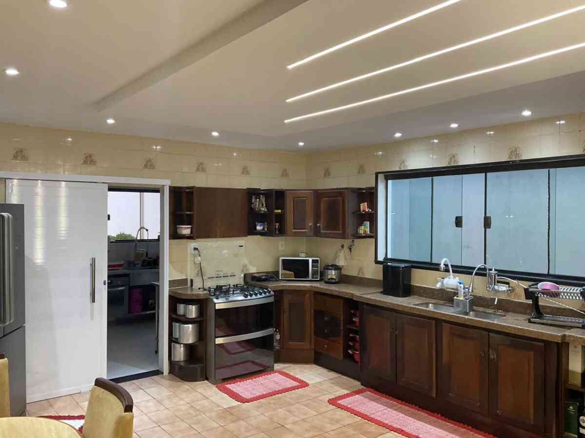 casa-venda-jacupiranga-sp-alto-padrao=5-dormitorios-piscina-churrasqueira-1150m2-area-total-compra-financia-area-gourmet-oportunidade-4