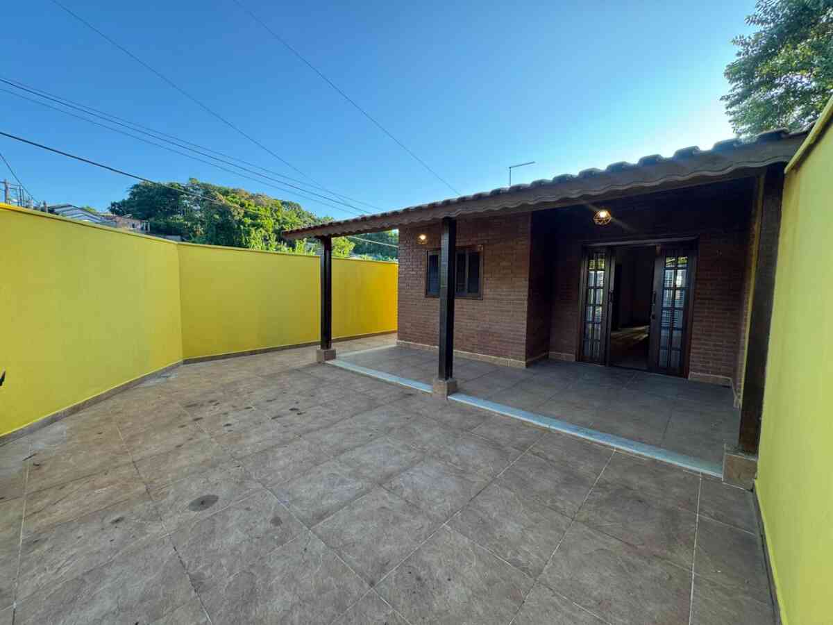 1-casa-a-venda-2-dormitorios-suite-garagem-pariquera-acu-sp-financia-minha-casa-minha-vida,