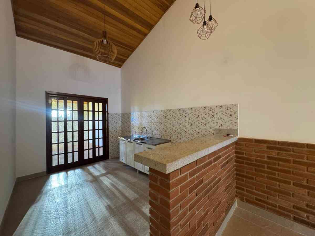 casa-a-venda-2-dormitorios-suite-garagem-pariquera-acu-sp-financia-minha-casa-minha-vida-5