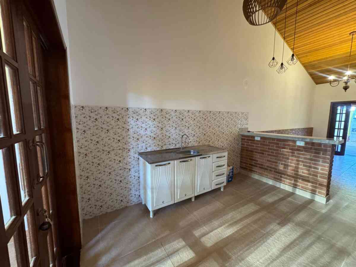 casa-a-venda-2-dormitorios-suite-garagem-pariquera-acu-sp-financia-minha-casa-minha-vida-7