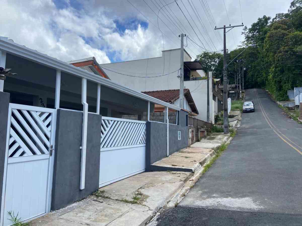 casa-a-venda-vila-roseli-pariquera-acu-4-dormitorios-sala-cozinha-garagem-financiamento-1