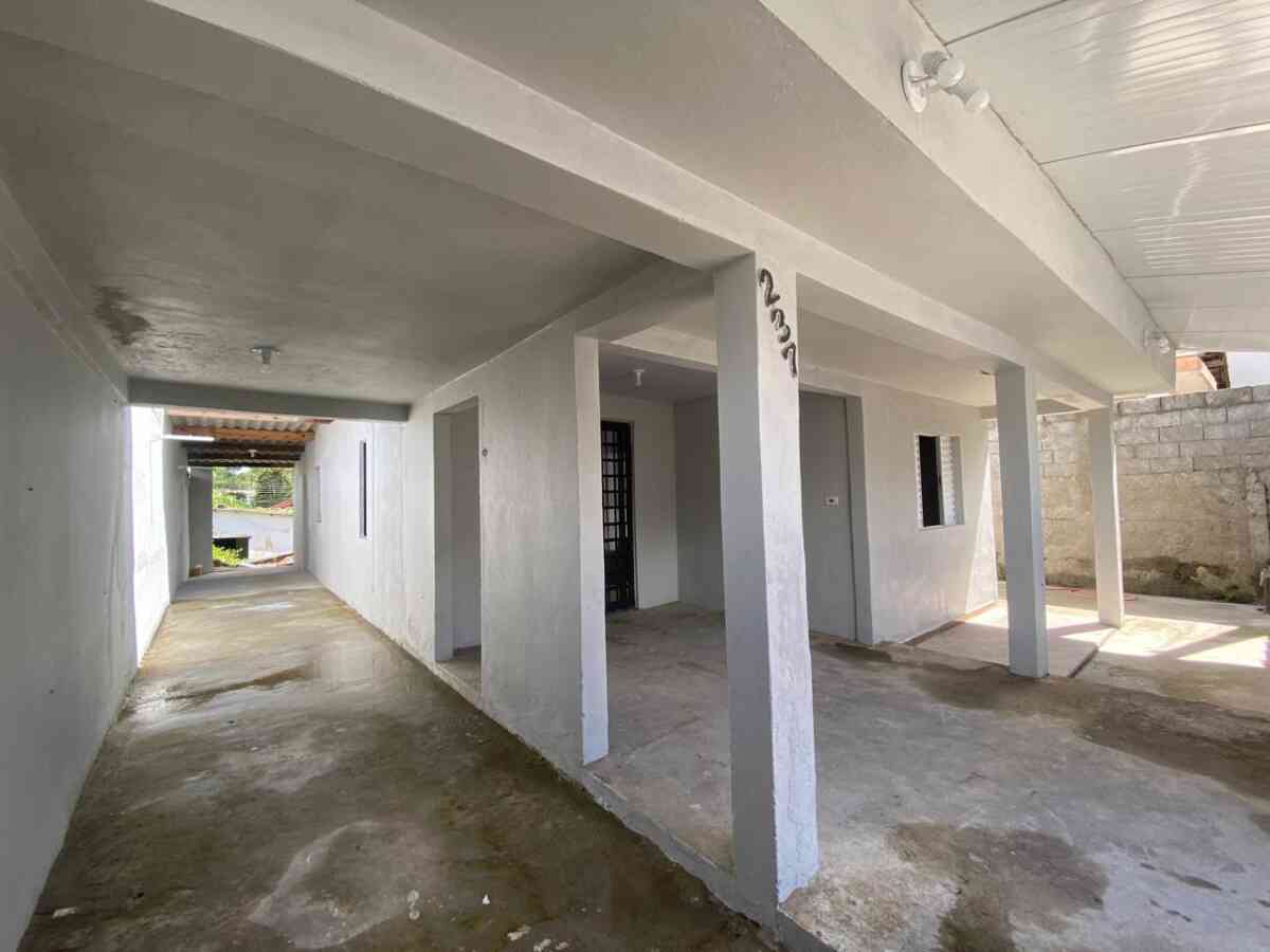 casa-a-venda-vila-roseli-pariquera-acu-4-dormitorios-sala-cozinha-garagem-financiamento-2