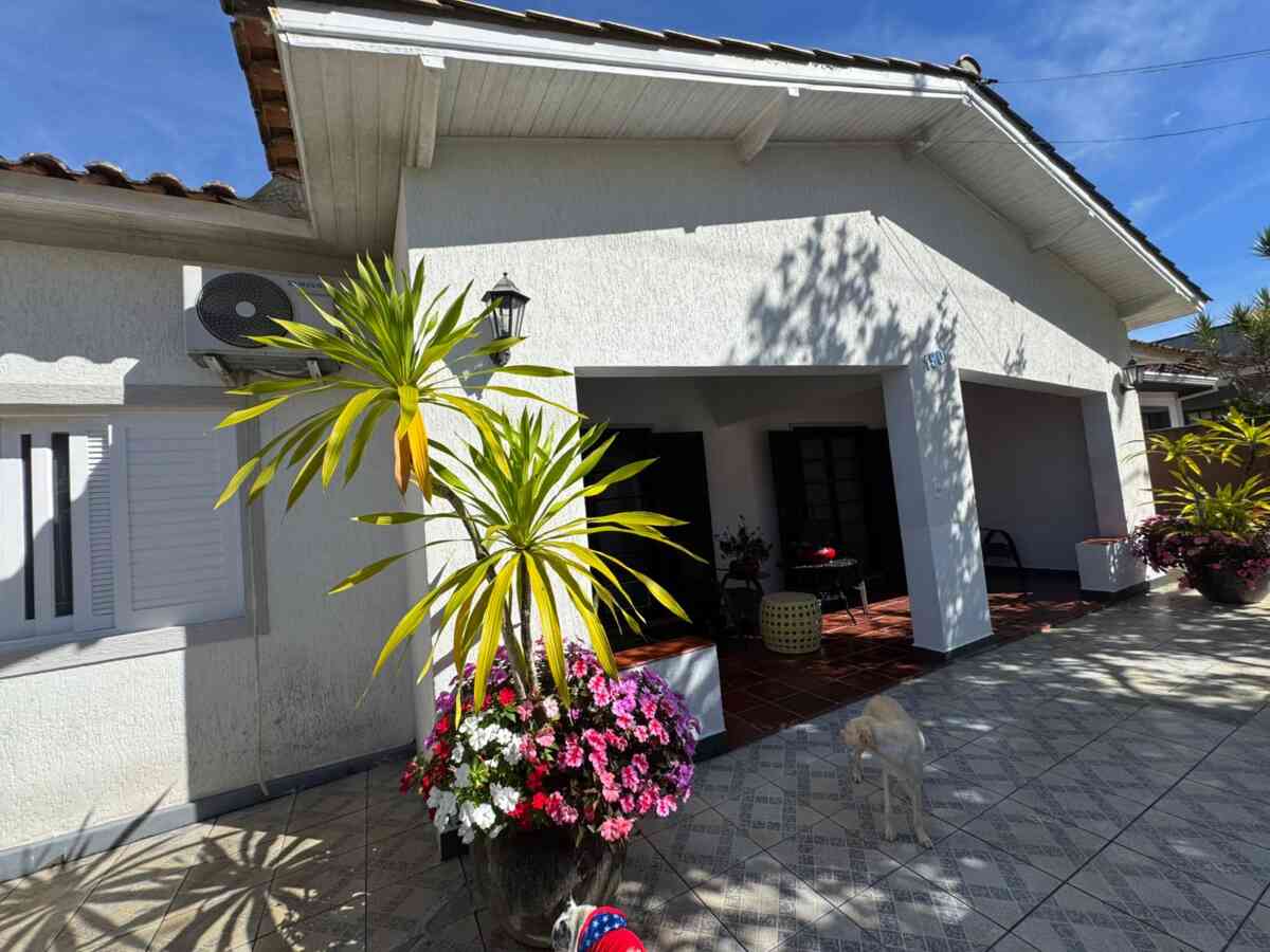 Casa-a-venda-centro-pariquera-açu-4-quartos-2-salas-cozinha-area-gourmet-9