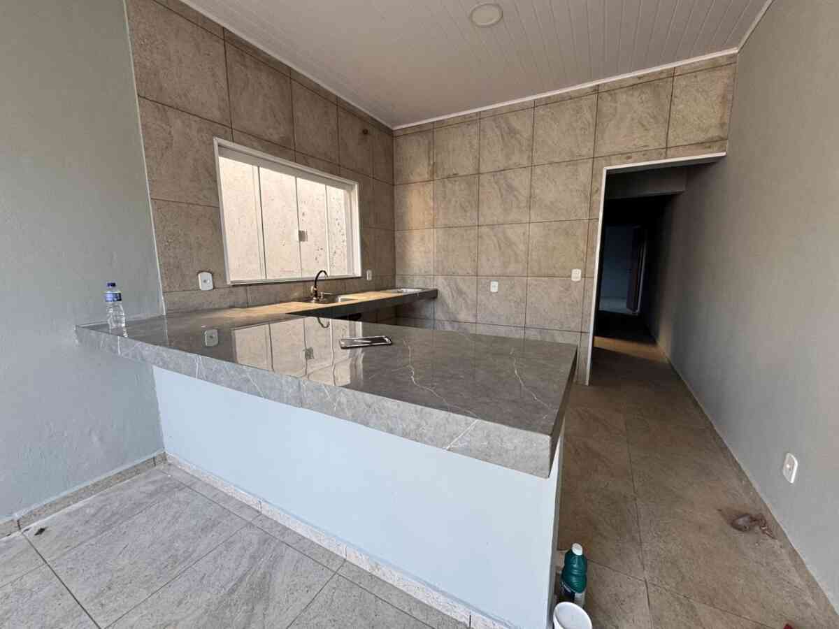 casa-2-dormitorios-garagem-murada-moderna-venda-compra-pariquera-acu-sp-150m2-area-total-3