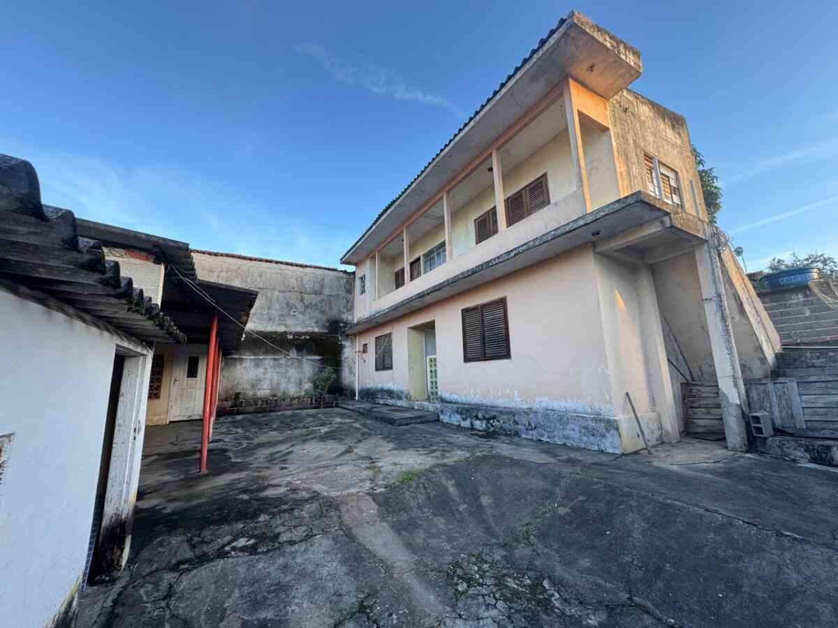 casa-a-venda-vila-roseli-pariquera-acu-sp-2-dormitorios-mais-um-sobrado-com-2-dormitorios-2